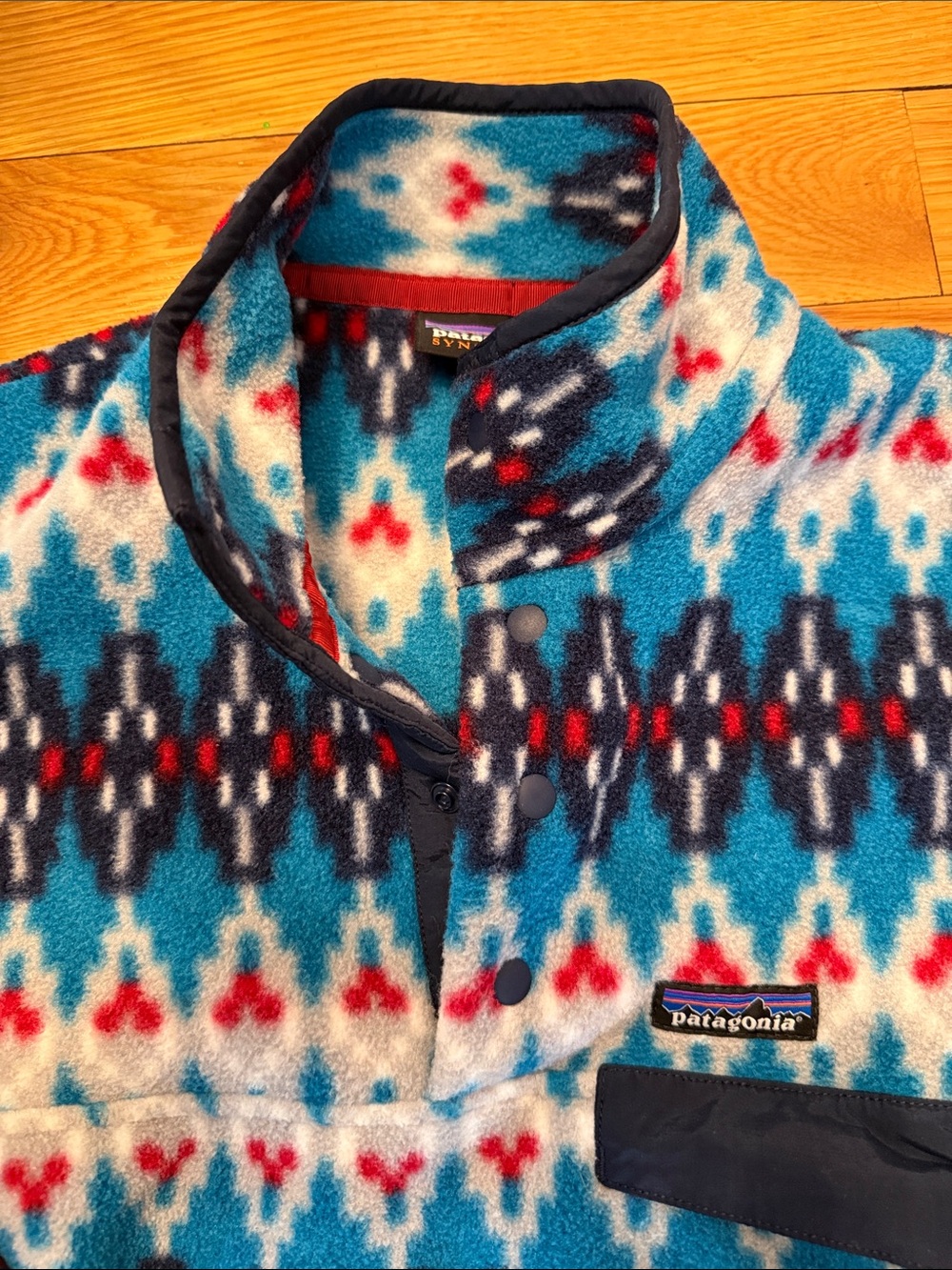 Patagonia Blue White Red Patterned Fleece Pullover gorpcore vintage xs outdoorsy - Picture 4 of 7